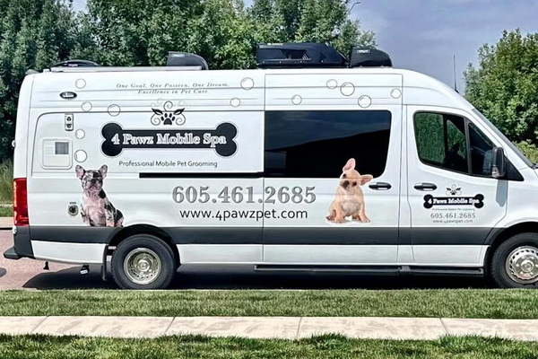 4 Pawz Mobile Spa 1