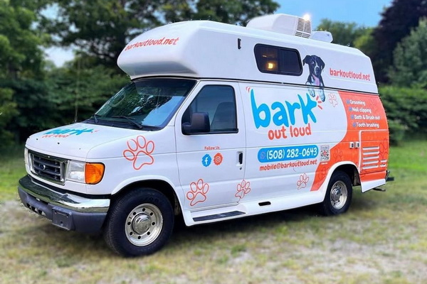 Bark Out Loud Mobile Grooming 1