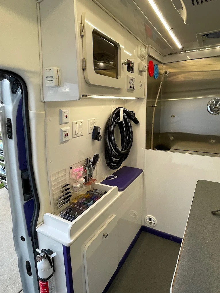 LB Mobile Dog Grooming 1