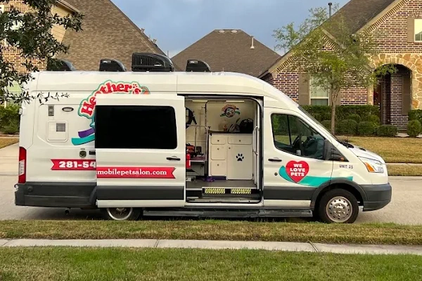 Heathers Mobile Pet Salon 1