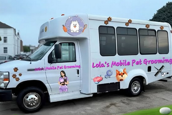 Lolas Mobile Pet Grooming 1